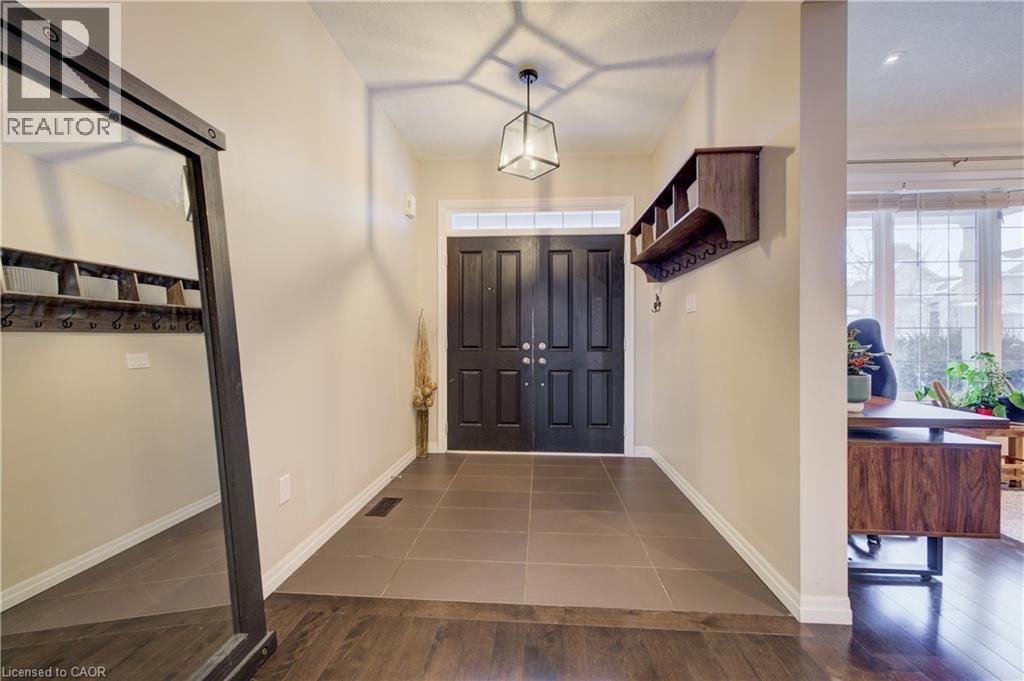 268 EVENS POND Crescent, Kitchener, Ontario, N2R0B8 — Photo 5