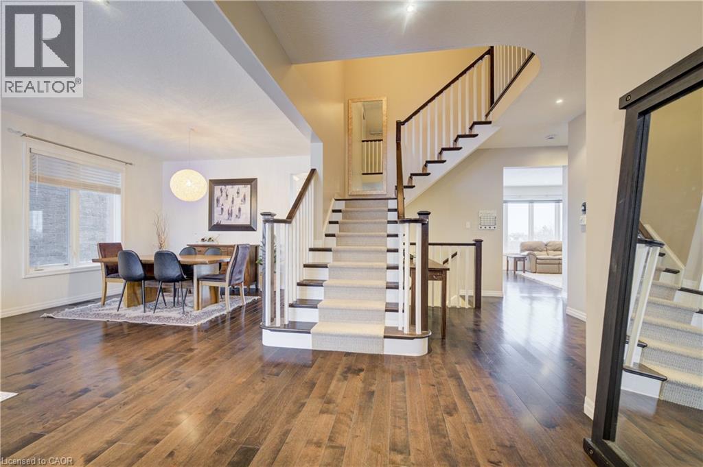 268 EVENS POND Crescent, Kitchener, Ontario, N2R0B8 — Photo 6