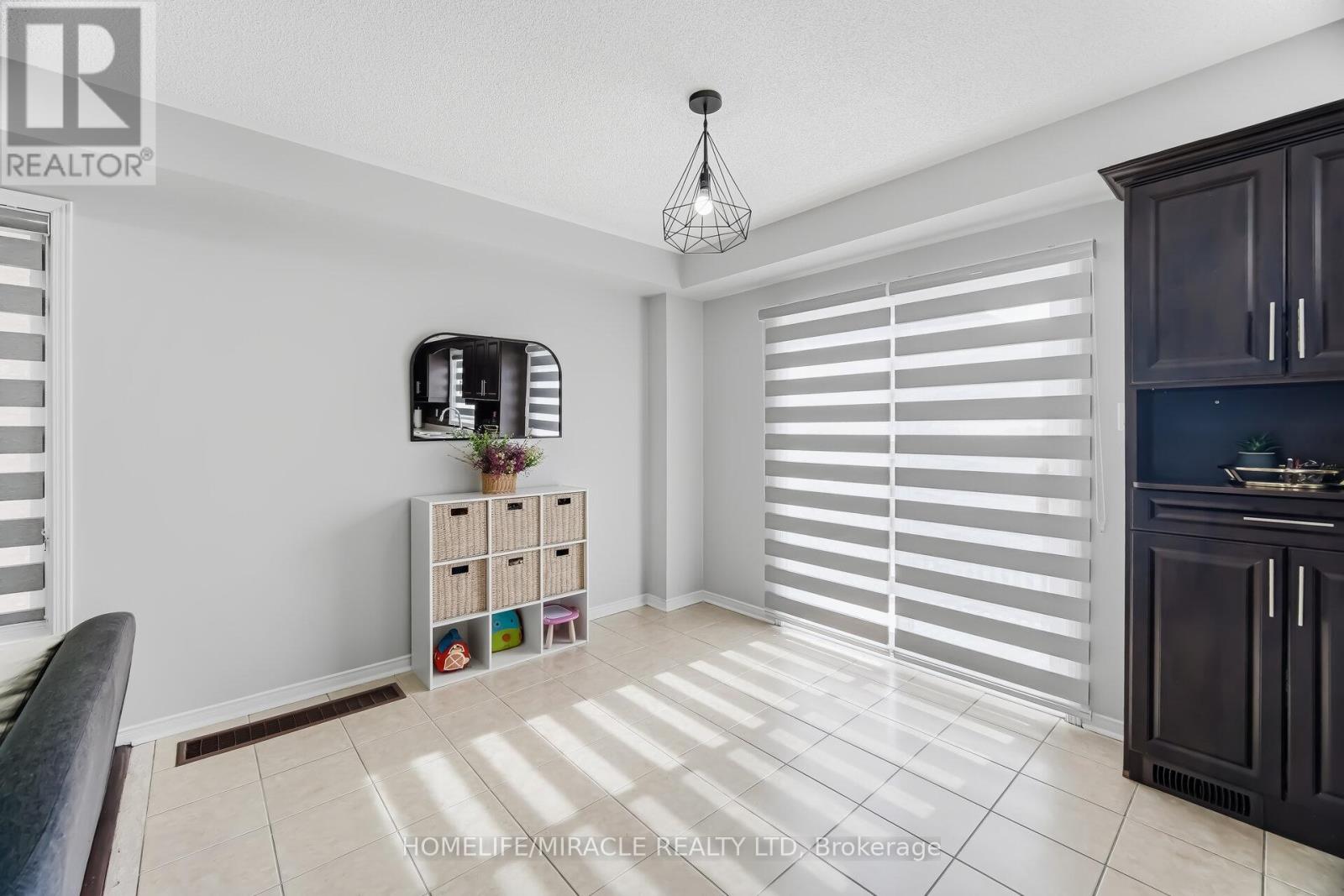 41 TANGLEMERE CRESCENT, Brampton (Fletcher's Meadow), Ontario, L7A1R8 — Photo 3