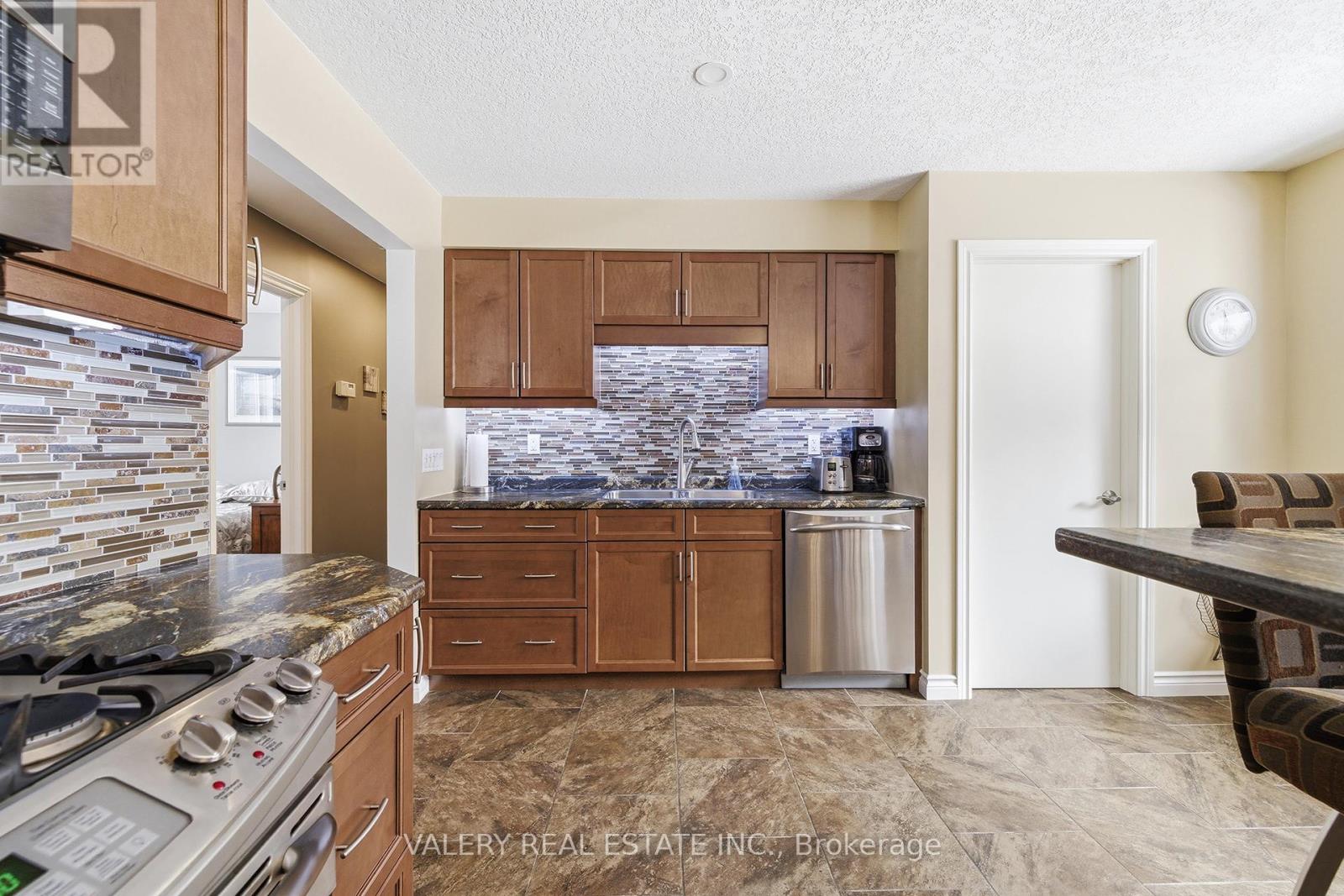 7315 SIDERD 15, Mapleton, Ontario, N0G2K0 — Photo 2