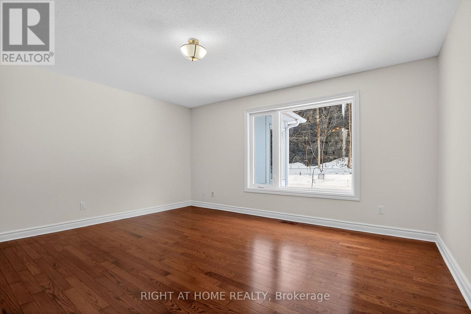 100 DARLINGTON PRIVATE W, Ottawa, Ontario, K1V0X8 — Photo 11