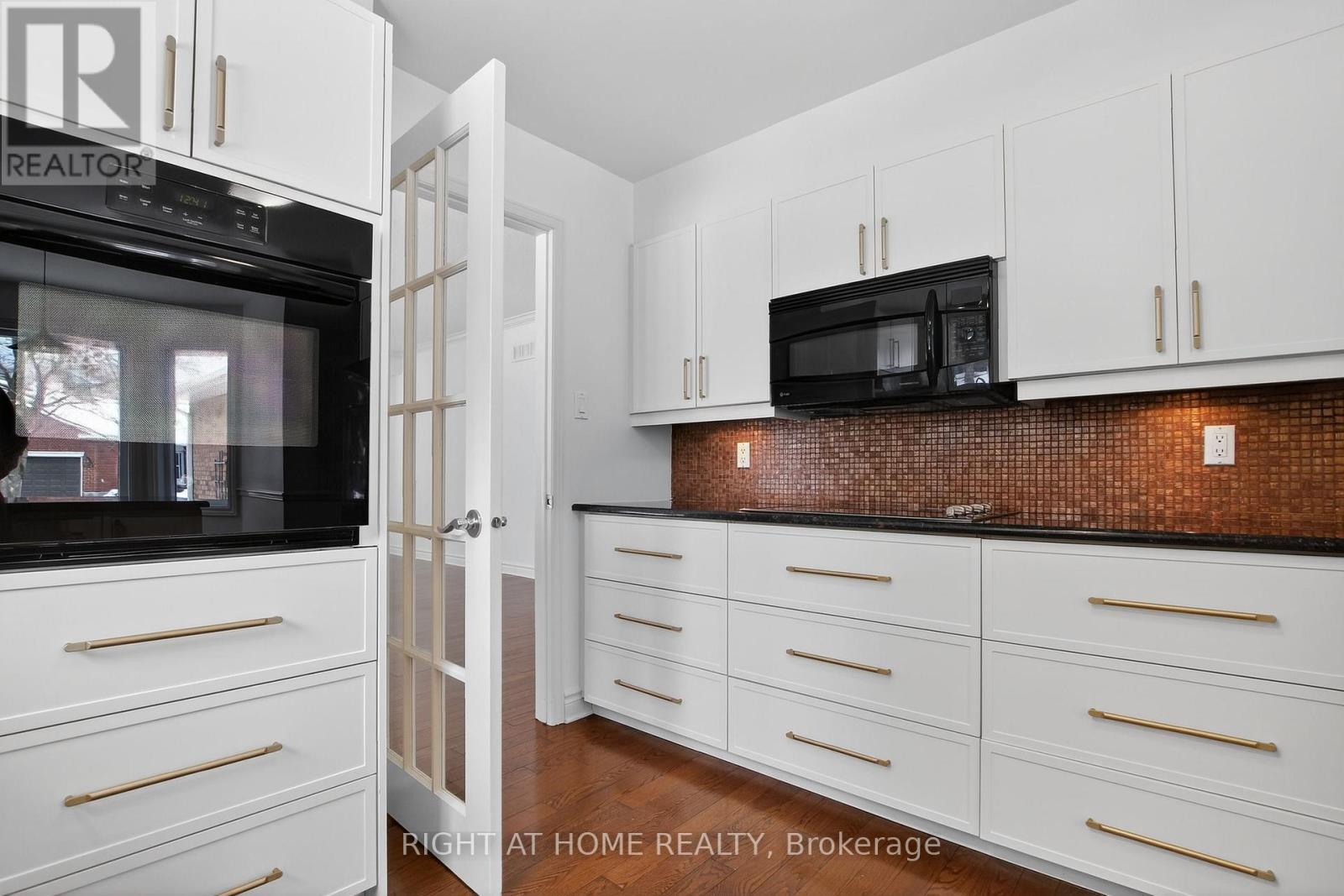 100 DARLINGTON PRIVATE W, Ottawa, Ontario, K1V0X8 — Photo 9