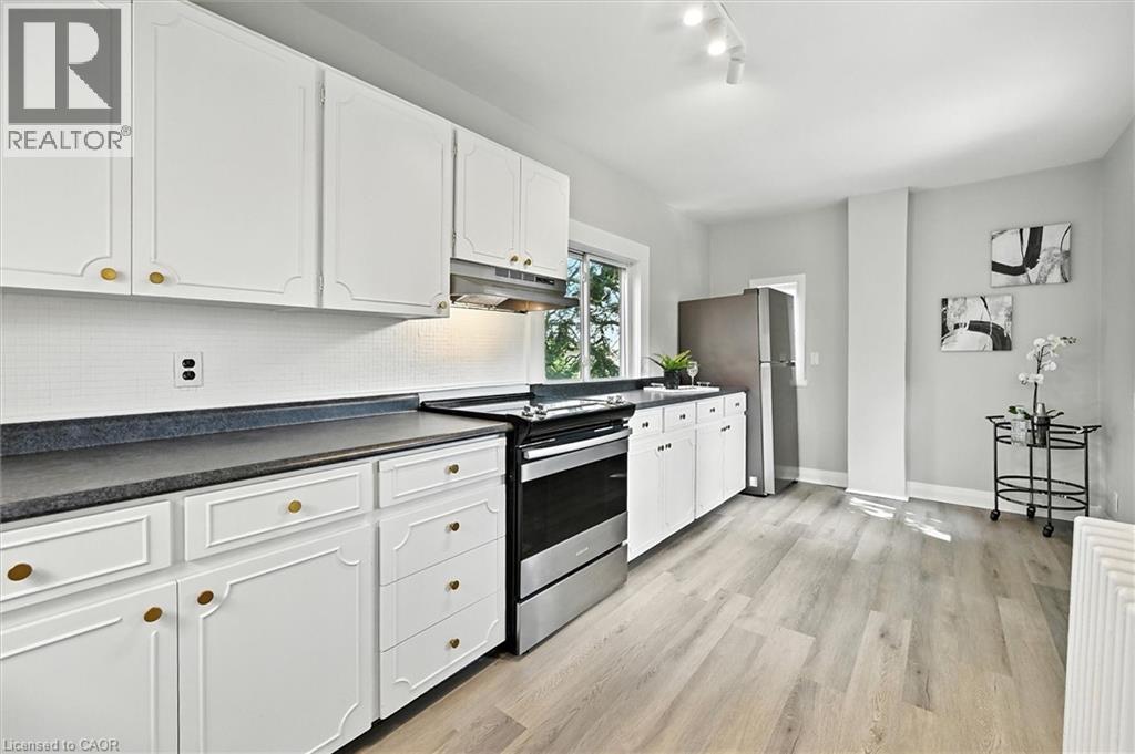 1047 MAIN Street E, Hamilton, Ontario, L8M1N5 — Photo 29