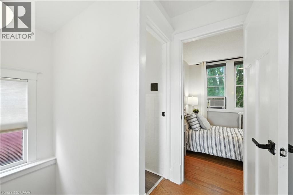 1047 MAIN Street E, Hamilton, Ontario, L8M1N5 — Photo 37