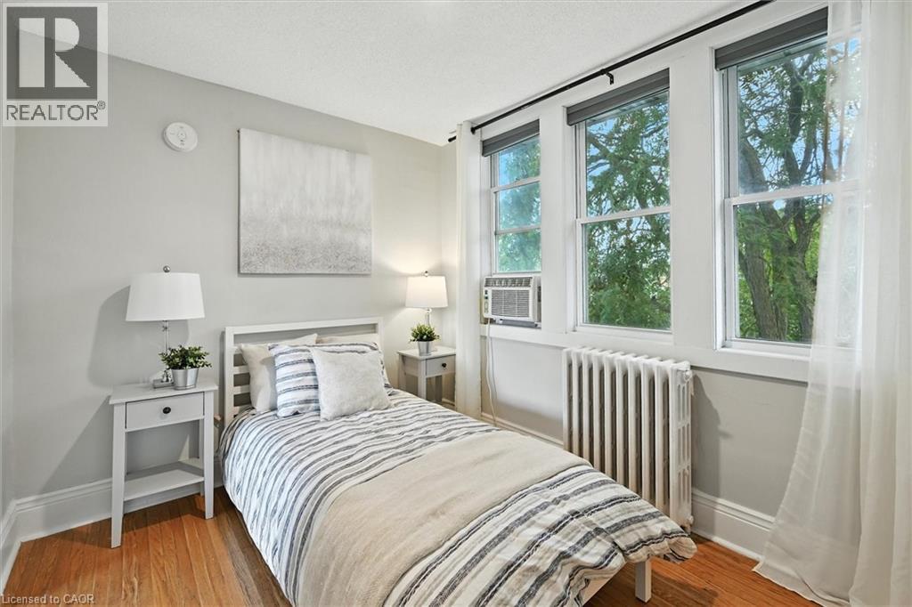 1047 MAIN Street E, Hamilton, Ontario, L8M1N5 — Photo 38