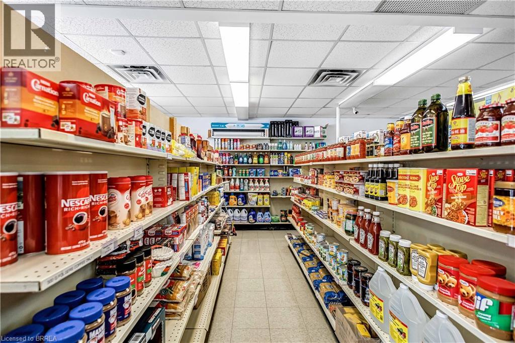 215 GRAND RIVER Avenue, Brantford, Ontario, N3T4Y3 — Photo 13