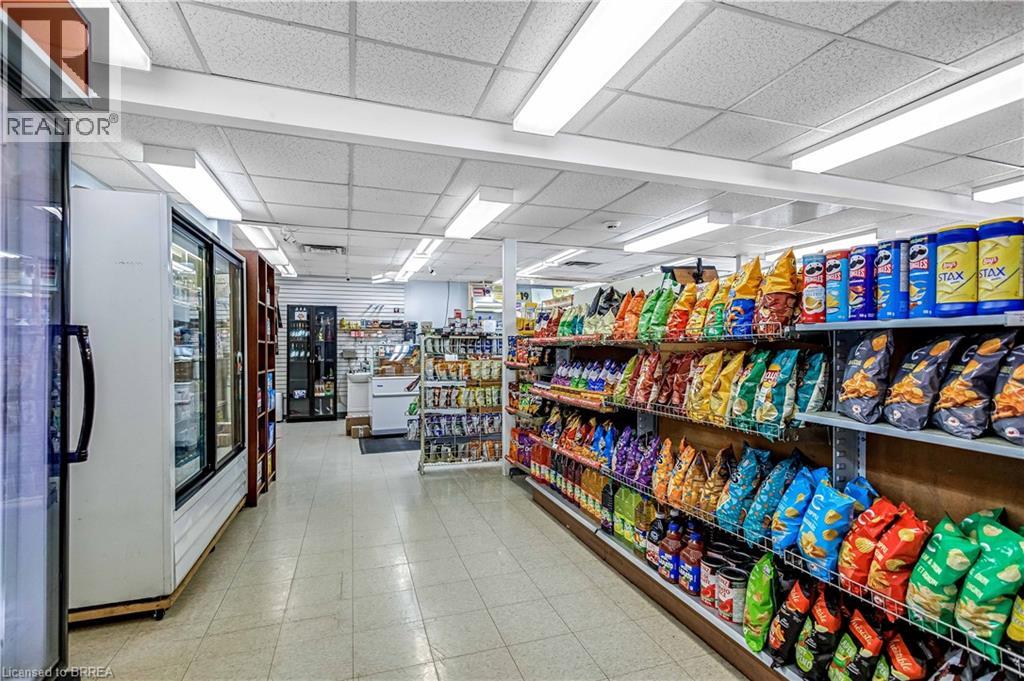 215 GRAND RIVER Avenue, Brantford, Ontario, N3T4Y3 — Photo 14