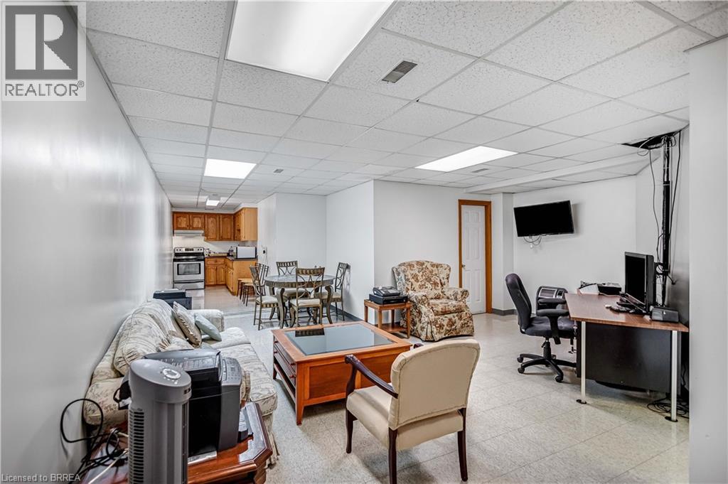 215 GRAND RIVER Avenue, Brantford, Ontario, N3T4Y3 — Photo 29