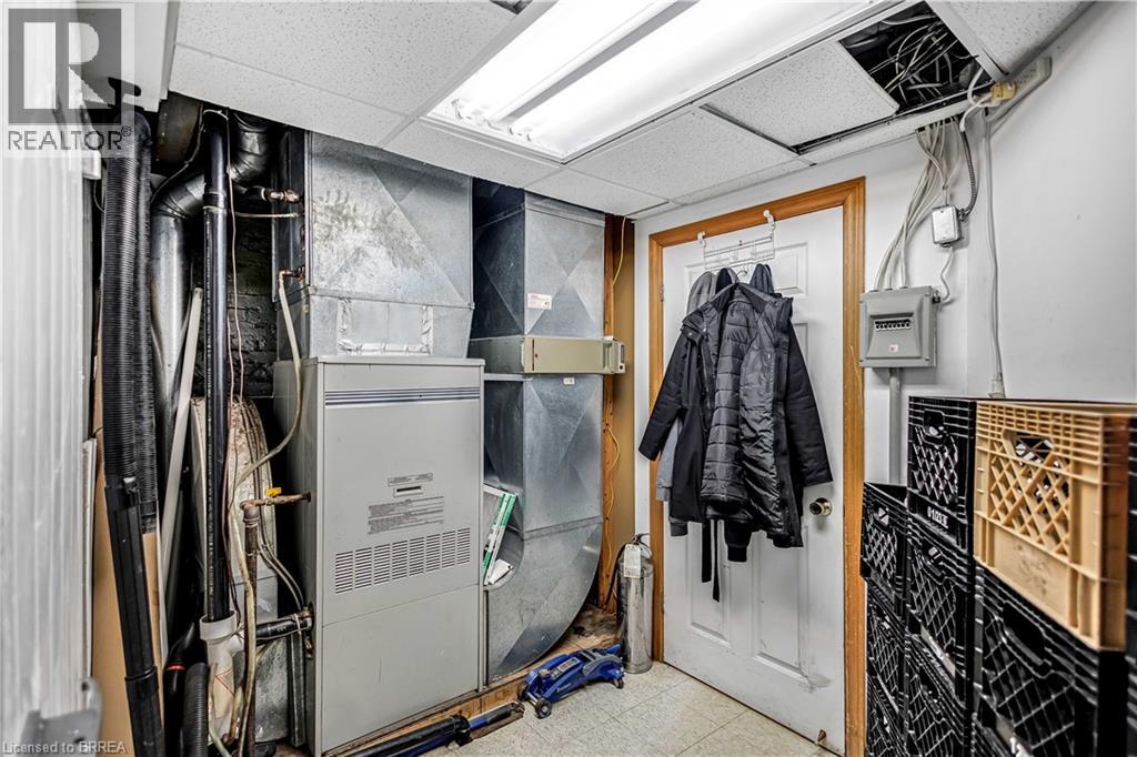 215 GRAND RIVER Avenue, Brantford, Ontario, N3T4Y3 — Photo 3