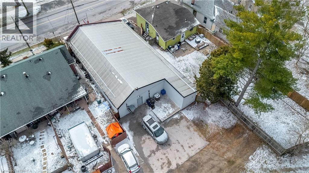 215 GRAND RIVER Avenue, Brantford, Ontario, N3T4Y3 — Photo 9