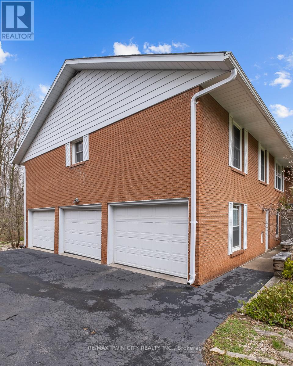 36 MAPLE HILL DRIVE, Kitchener, Ontario, N2M2R8 — Photo 8