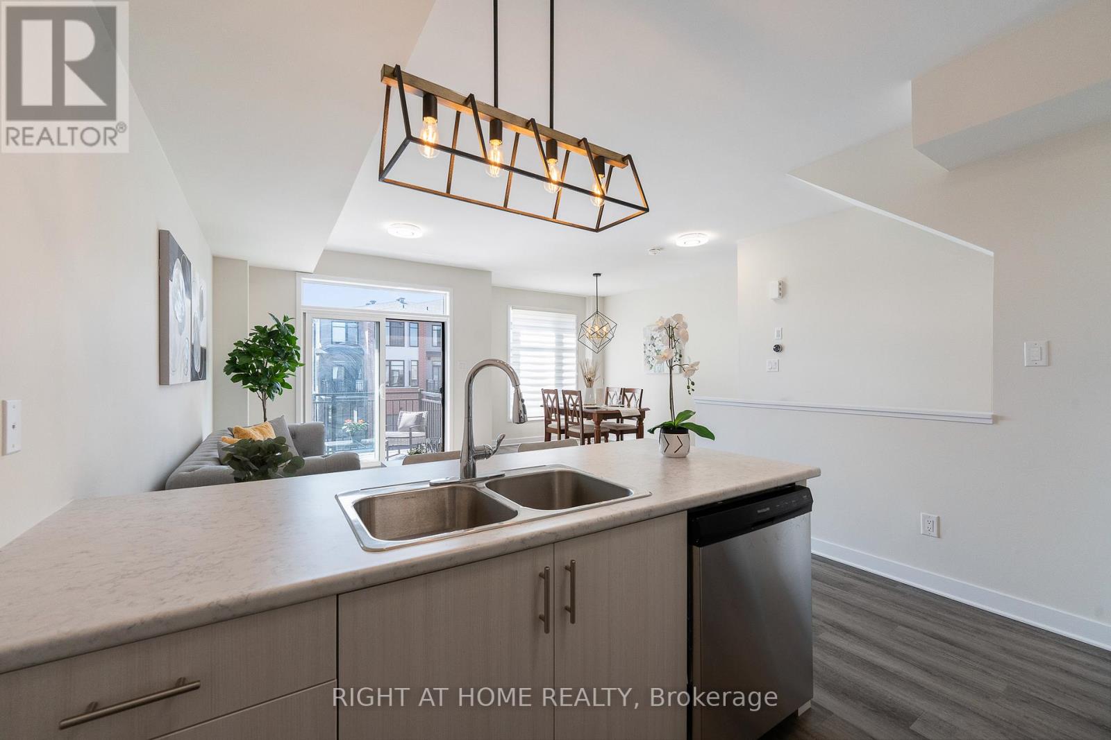 186 VISOR PRIVATE, Ottawa, Ontario, K2V0S6 — Photo 6