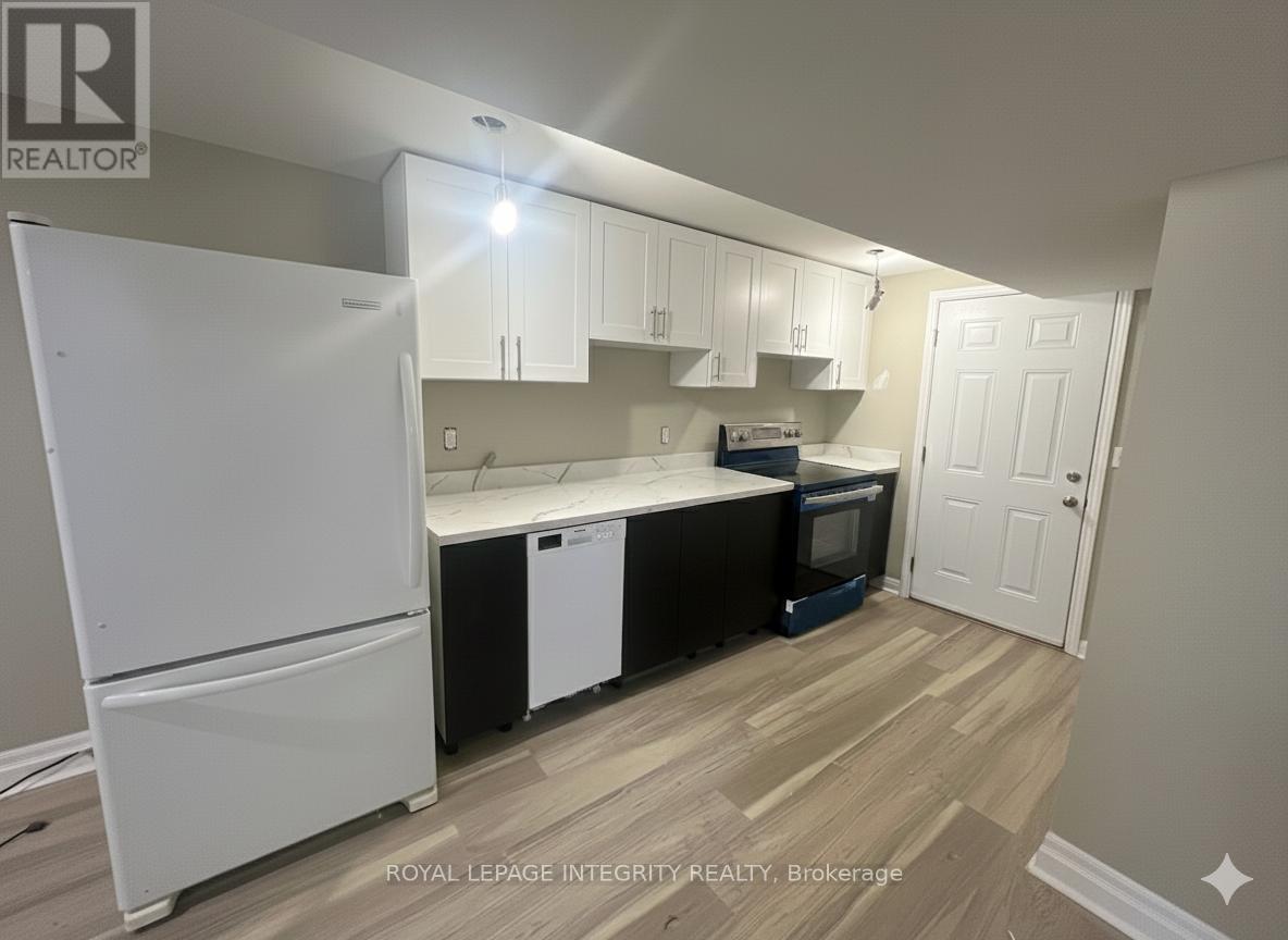 B - 1398 JAMISON AVENUE, Ottawa, Ontario, K1E1J5 — Photo 10