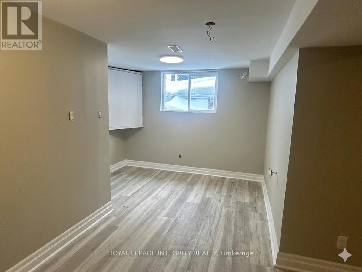 B - 1398 JAMISON AVENUE, Ottawa, Ontario, K1E1J5 — Photo 5