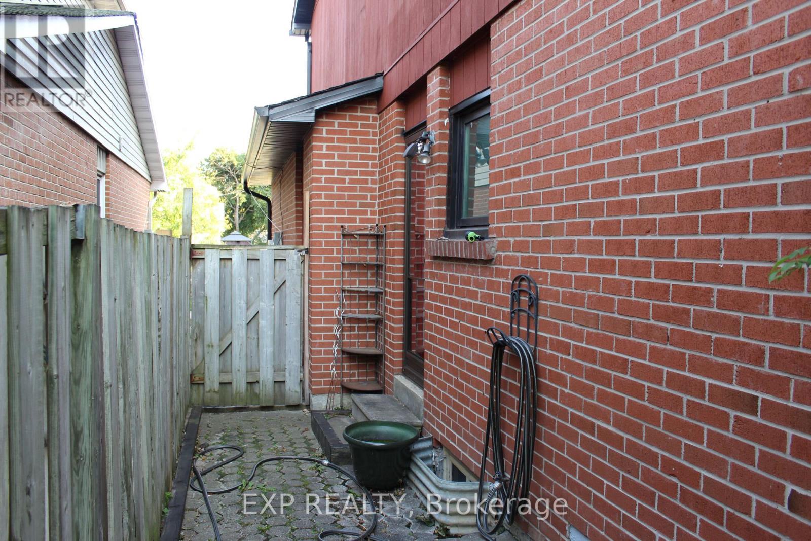 42 LINDRIDGE AVENUE, Brampton (Westgate), Ontario, L6S3X1 — Photo 26