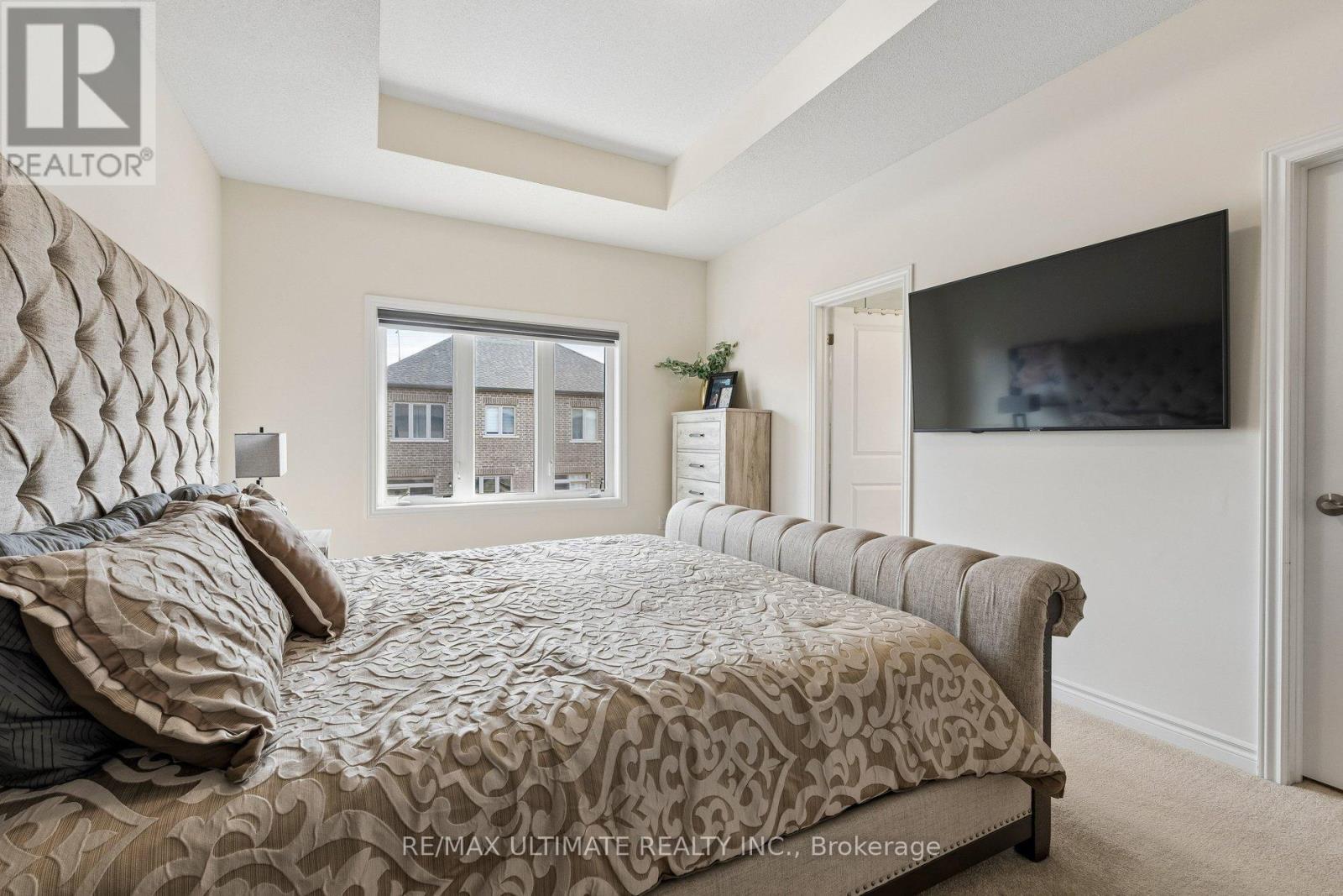 61 OGSTON CRESCENT, Whitby, Ontario, L1P0H2 — Photo 3