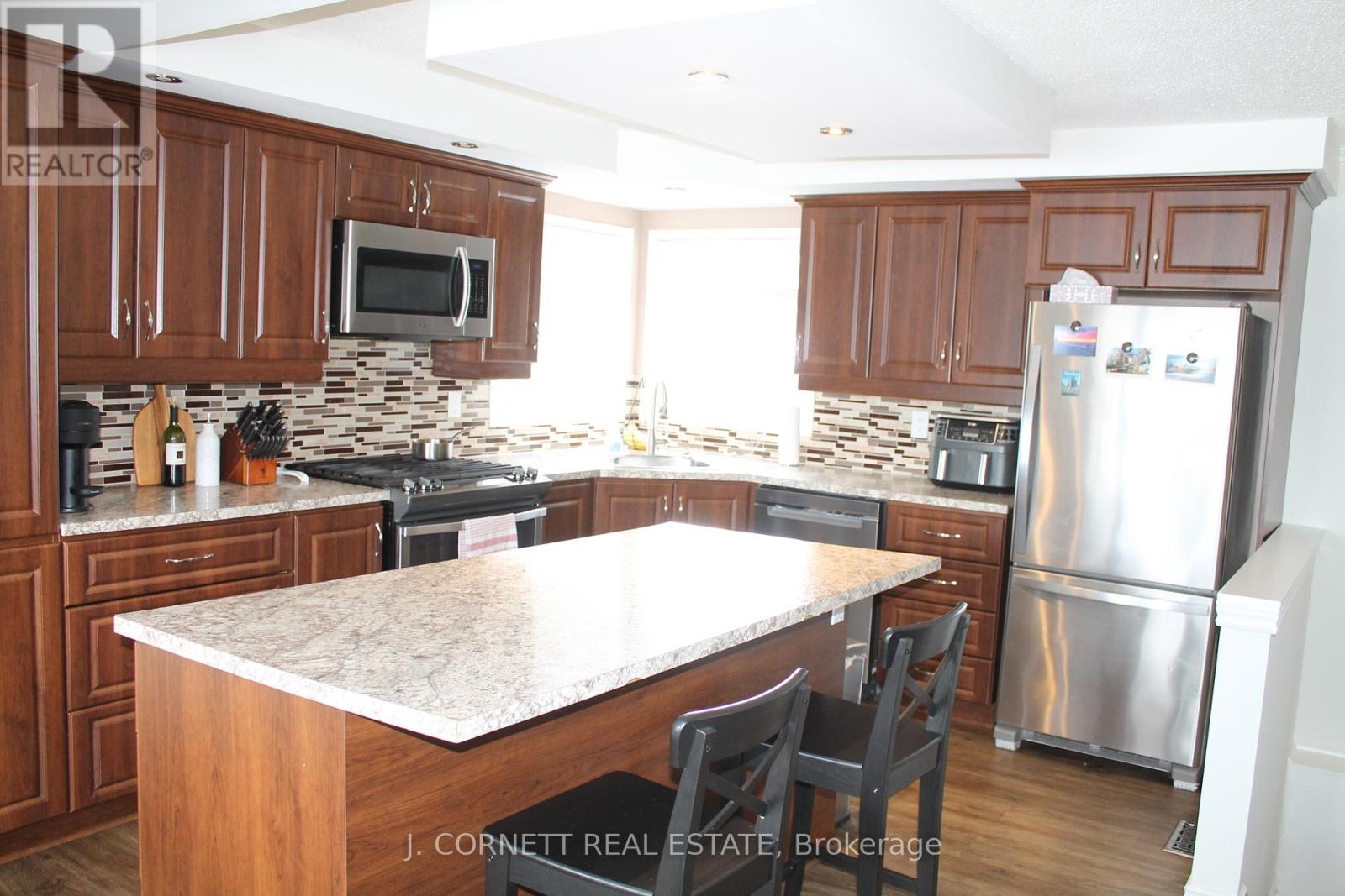 1120 LARIN AVENUE, Cornwall, Ontario, K6H4C6 — Photo 6