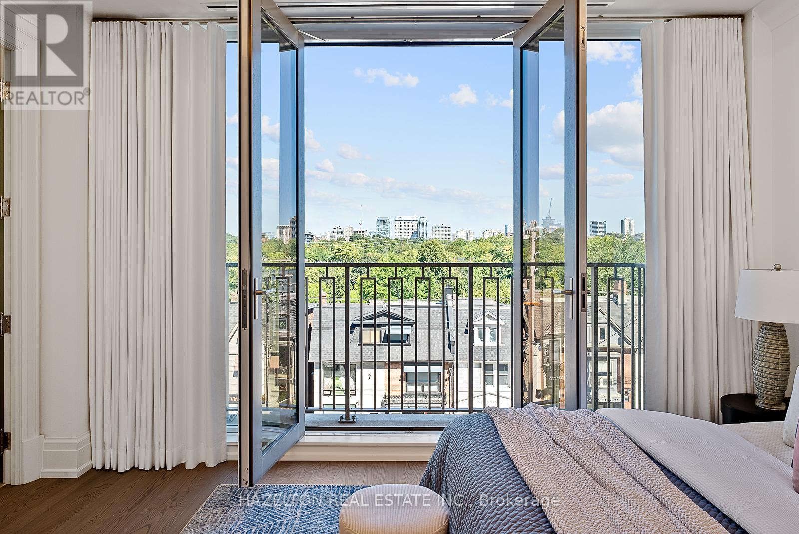 404 - 128 HAZELTON AVENUE, Toronto (Annex), Ontario, M5R2E5 — Photo 2