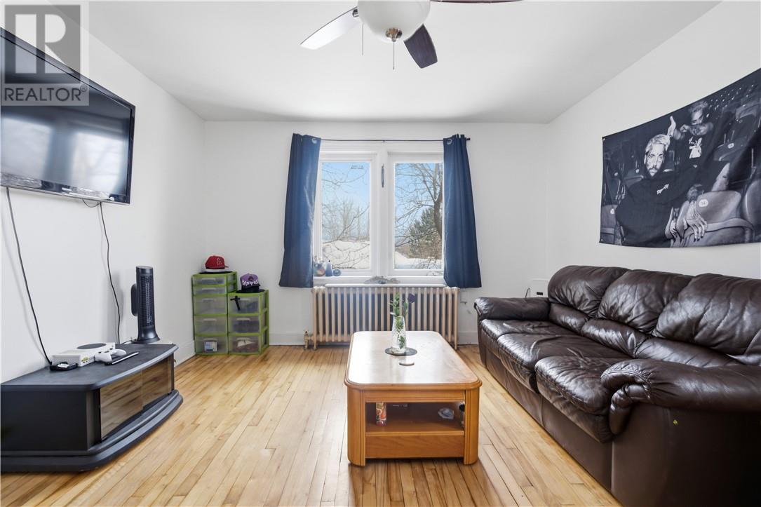 218 Regent, Sudbury, Ontario, P3C4C5 — Photo 17