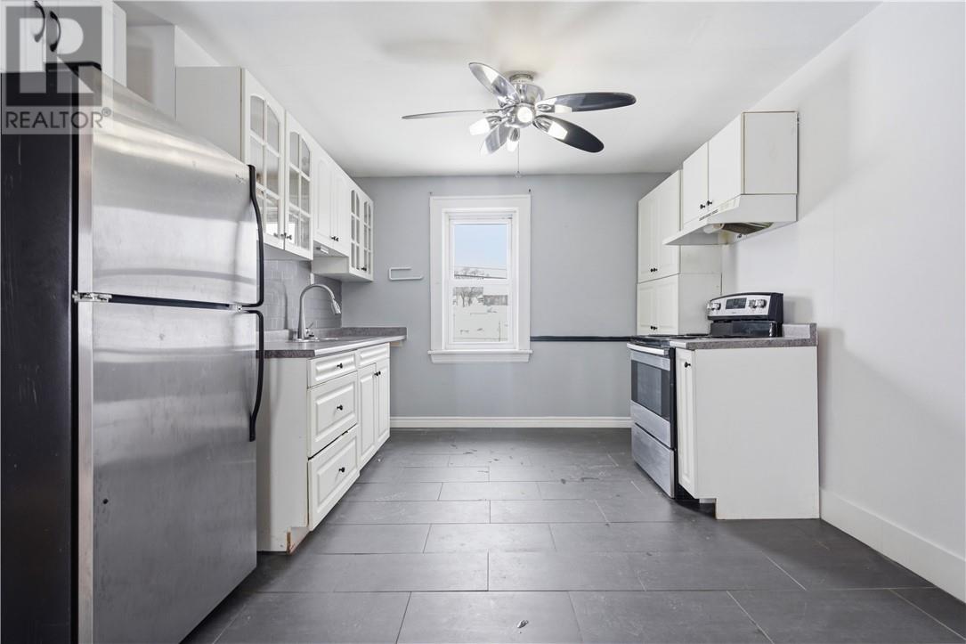 218 Regent, Sudbury, Ontario, P3C4C5 — Photo 9