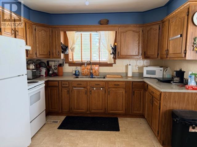 9 Warnock RD, Iron Bridge, Ontario, P0R1H0 — Photo 6