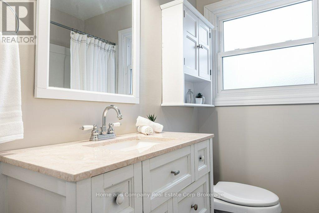 316 ELGIN CRESCENT, Stratford, Ontario, N5A3Z7 — Photo 5