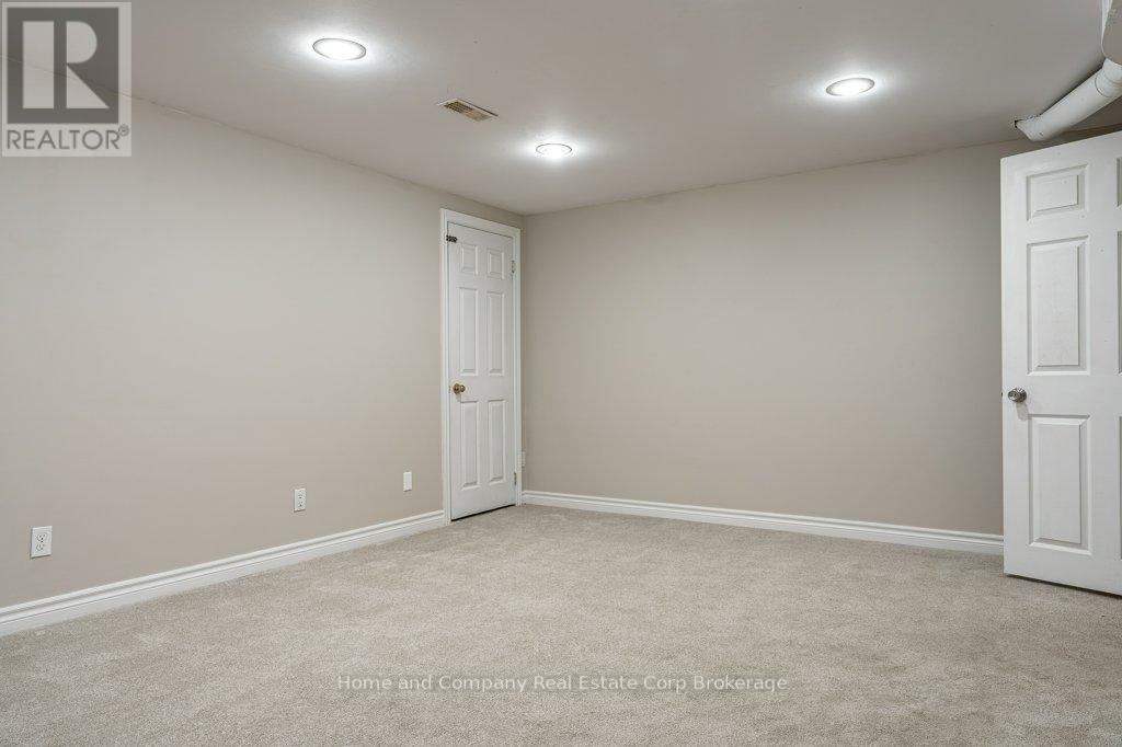 316 ELGIN CRESCENT, Stratford, Ontario, N5A3Z7 — Photo 6