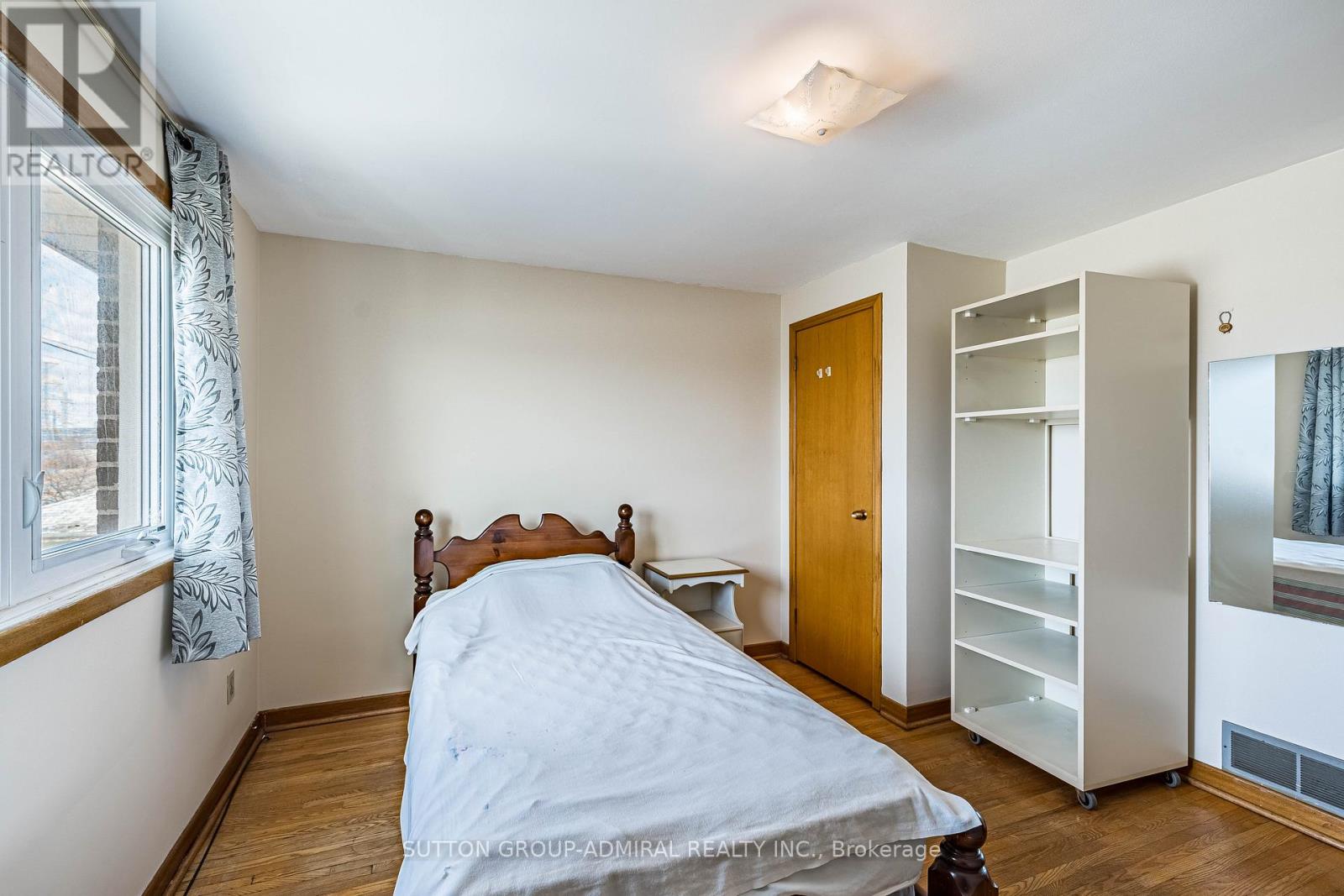 92 REDGRAVE DRIVE, Toronto (Willowridge-Martingrove-Richview), Ontario, M9R3V3 — Photo 4