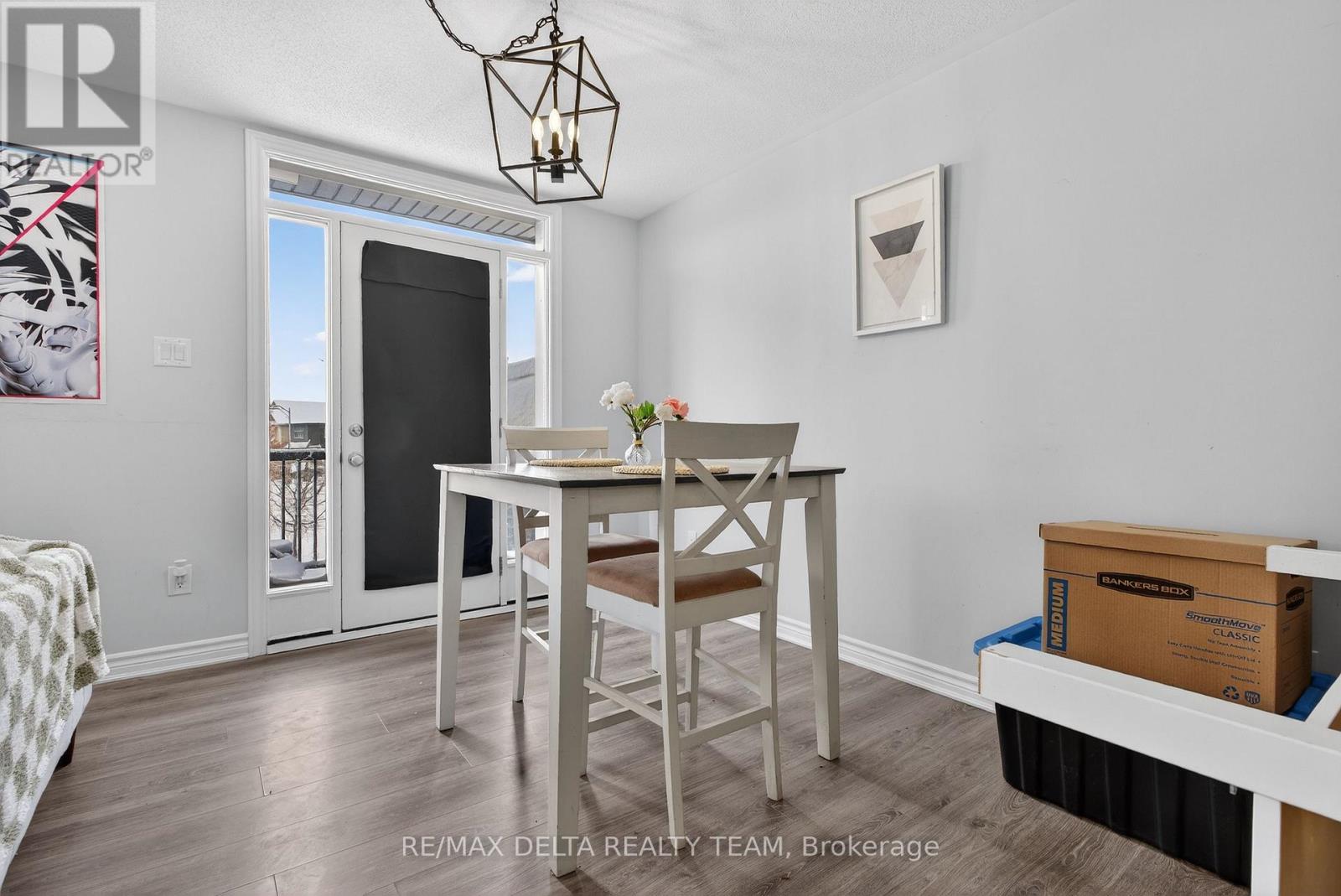 94 FEATHERTOP LANE, Ottawa, Ontario, K2S1E7 — Photo 4