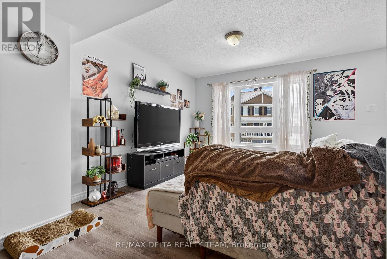 94 FEATHERTOP LANE, Ottawa, Ontario, K2S1E7 — Photo 5