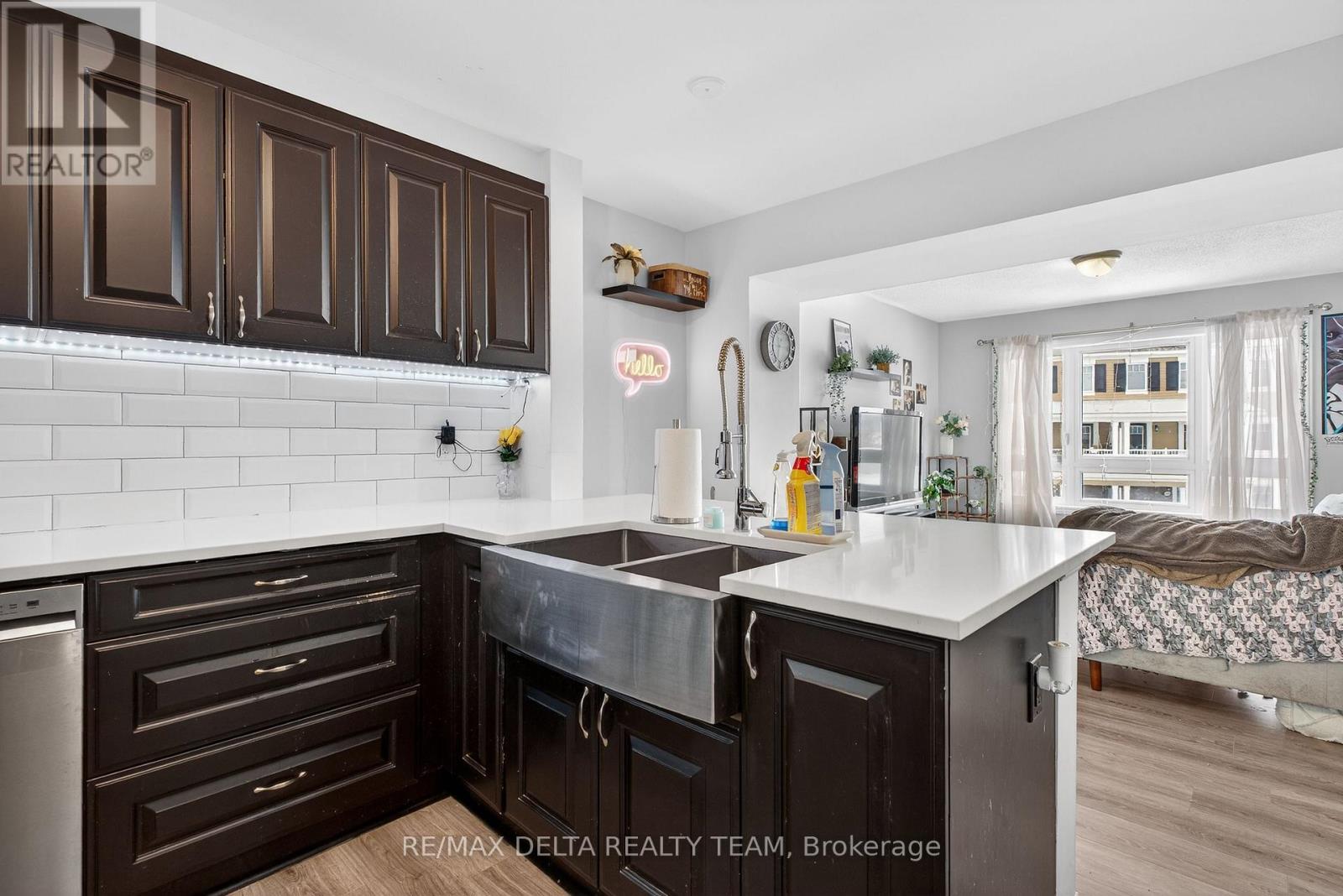 94 FEATHERTOP LANE, Ottawa, Ontario, K2S1E7 — Photo 7