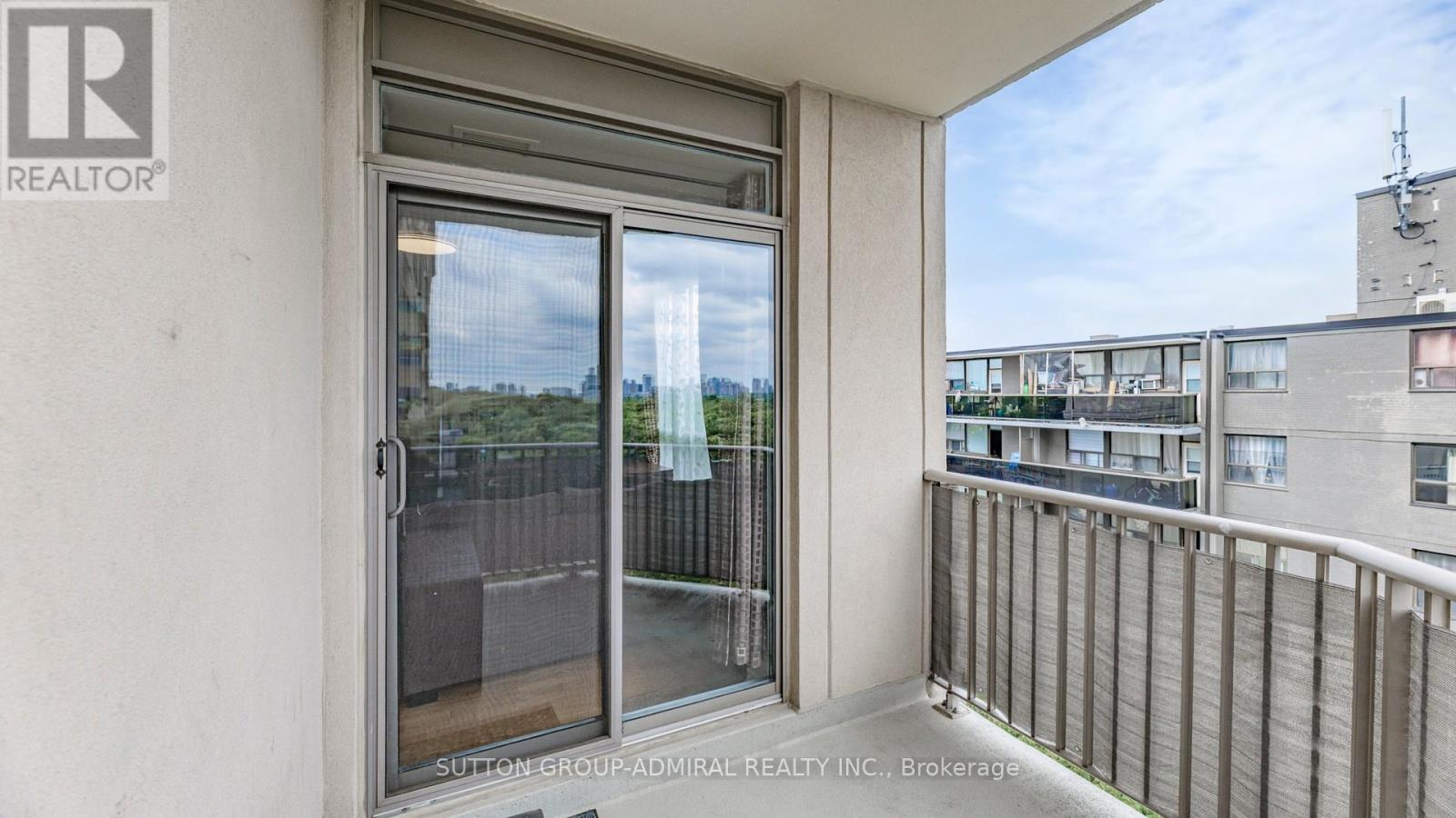 707 - 4200 BATHURST STREET, Toronto (Clanton Park), Ontario, M3H6C7 — Photo 2