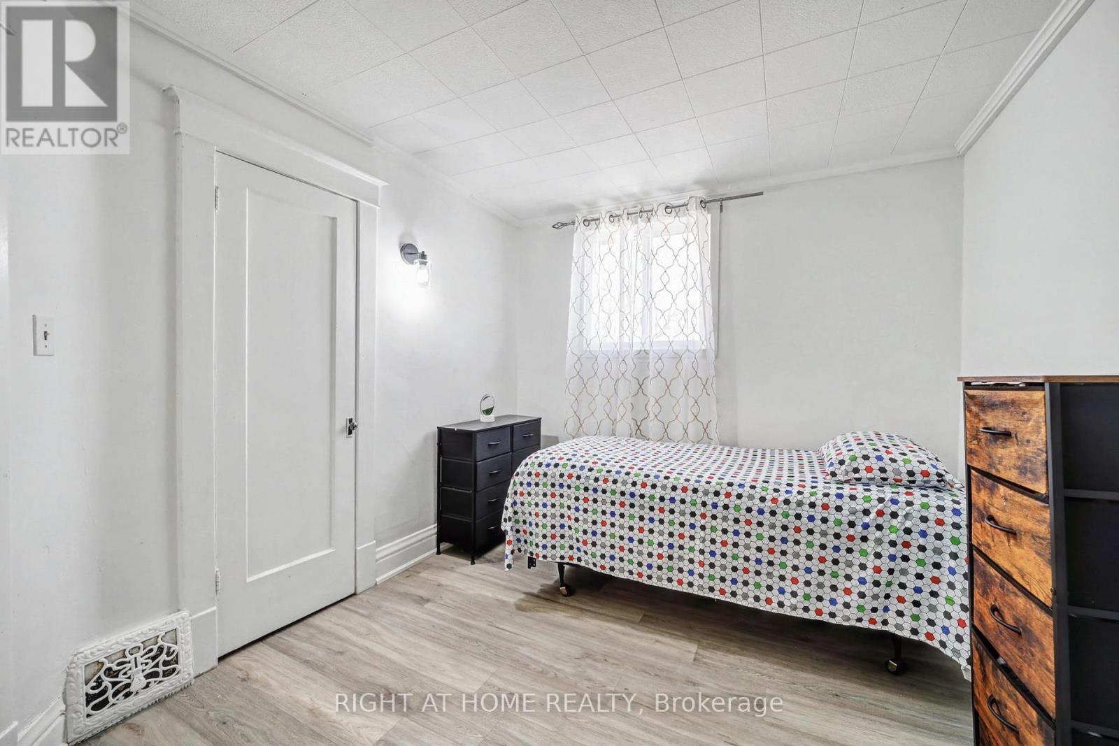 36 BERRYMAN AVENUE, St. Catharines (E. Chester), Ontario, L2R3W9 — Photo 18