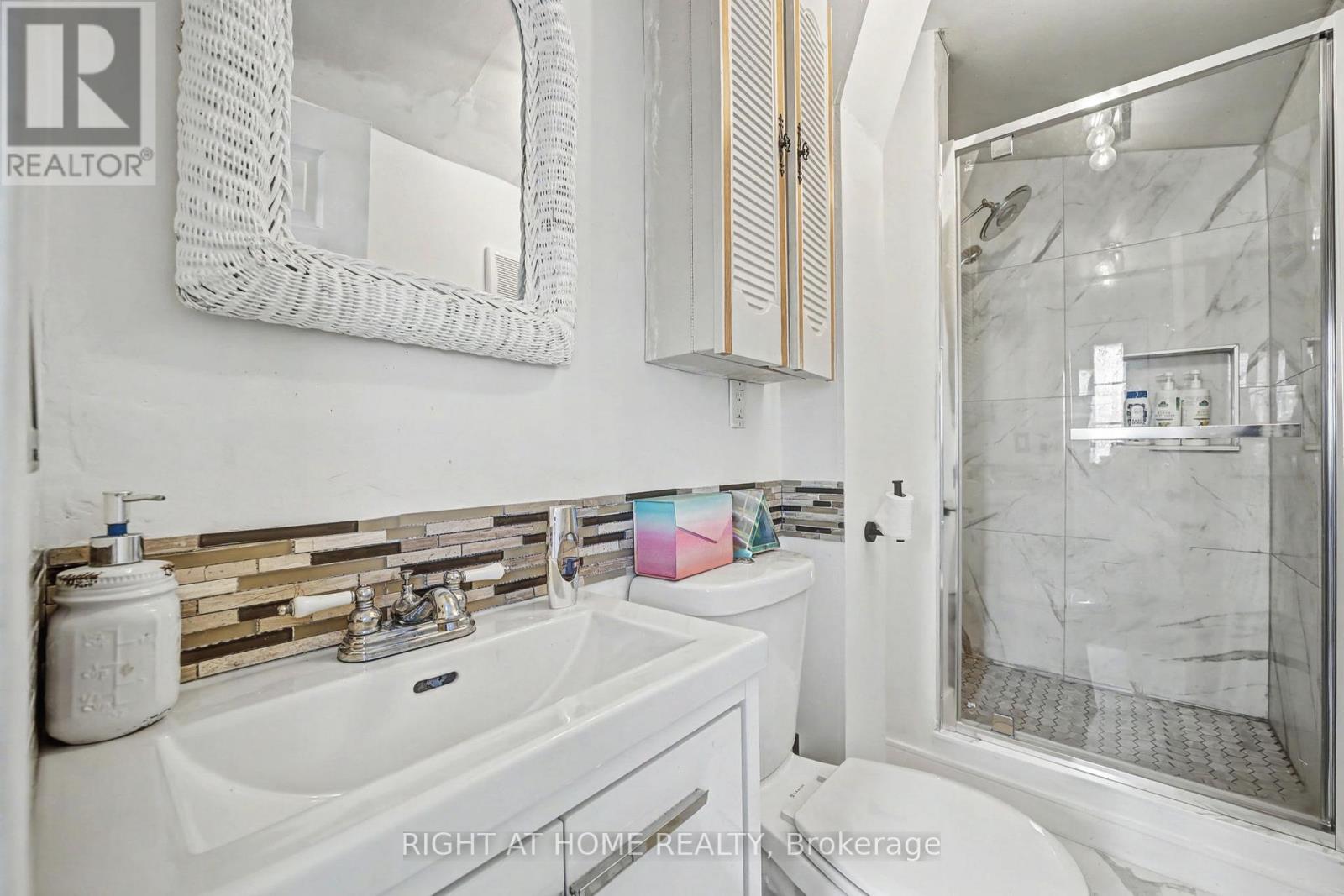 36 BERRYMAN AVENUE, St. Catharines (E. Chester), Ontario, L2R3W9 — Photo 3