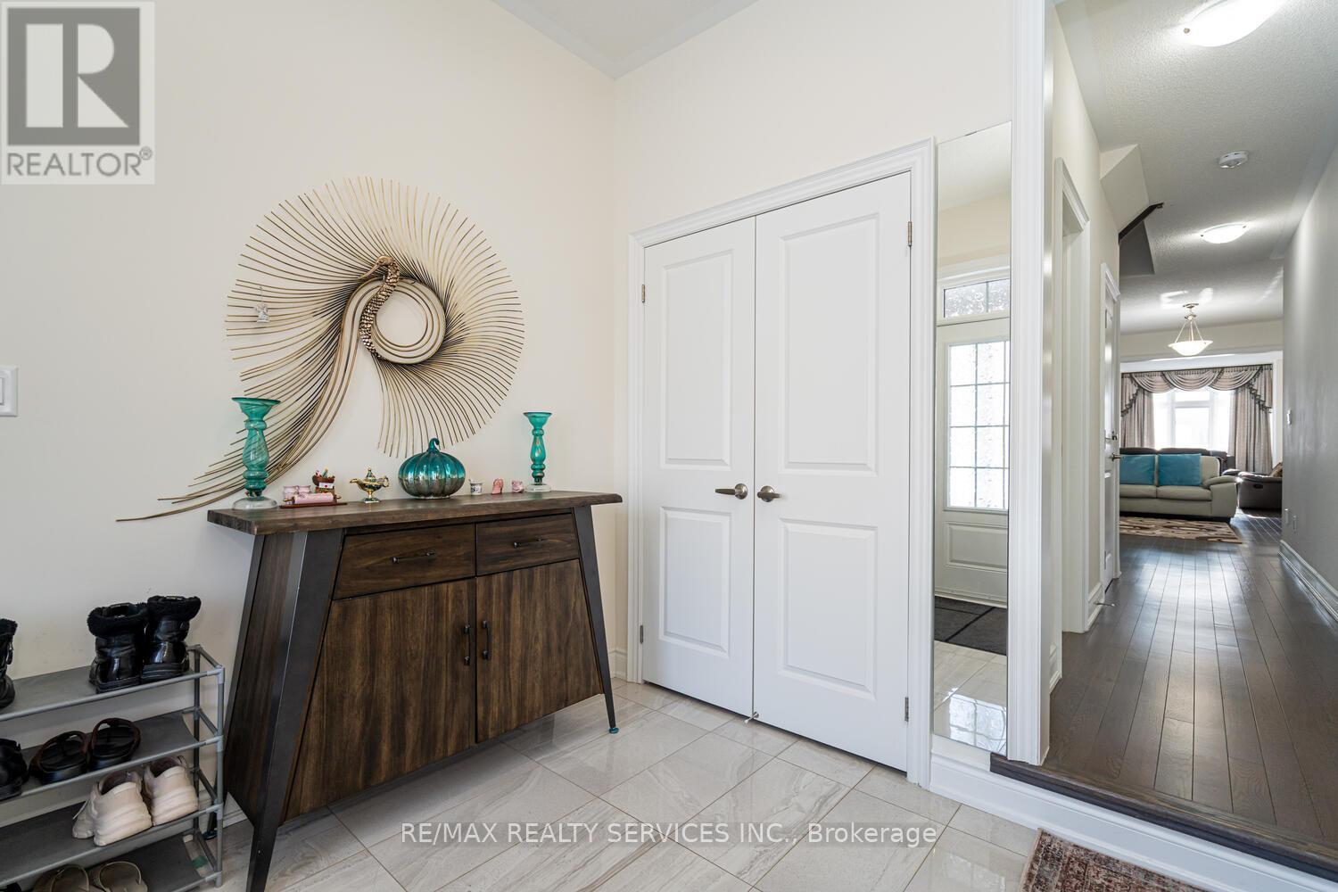 34 THORNVALLEY TERRACE, Caledon, Ontario, L7C4H9 — Photo 5