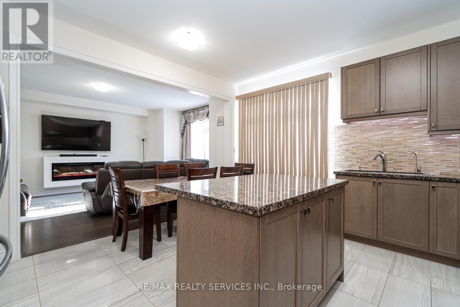 34 THORNVALLEY TERRACE, Caledon, Ontario, L7C4H9 — Photo 8
