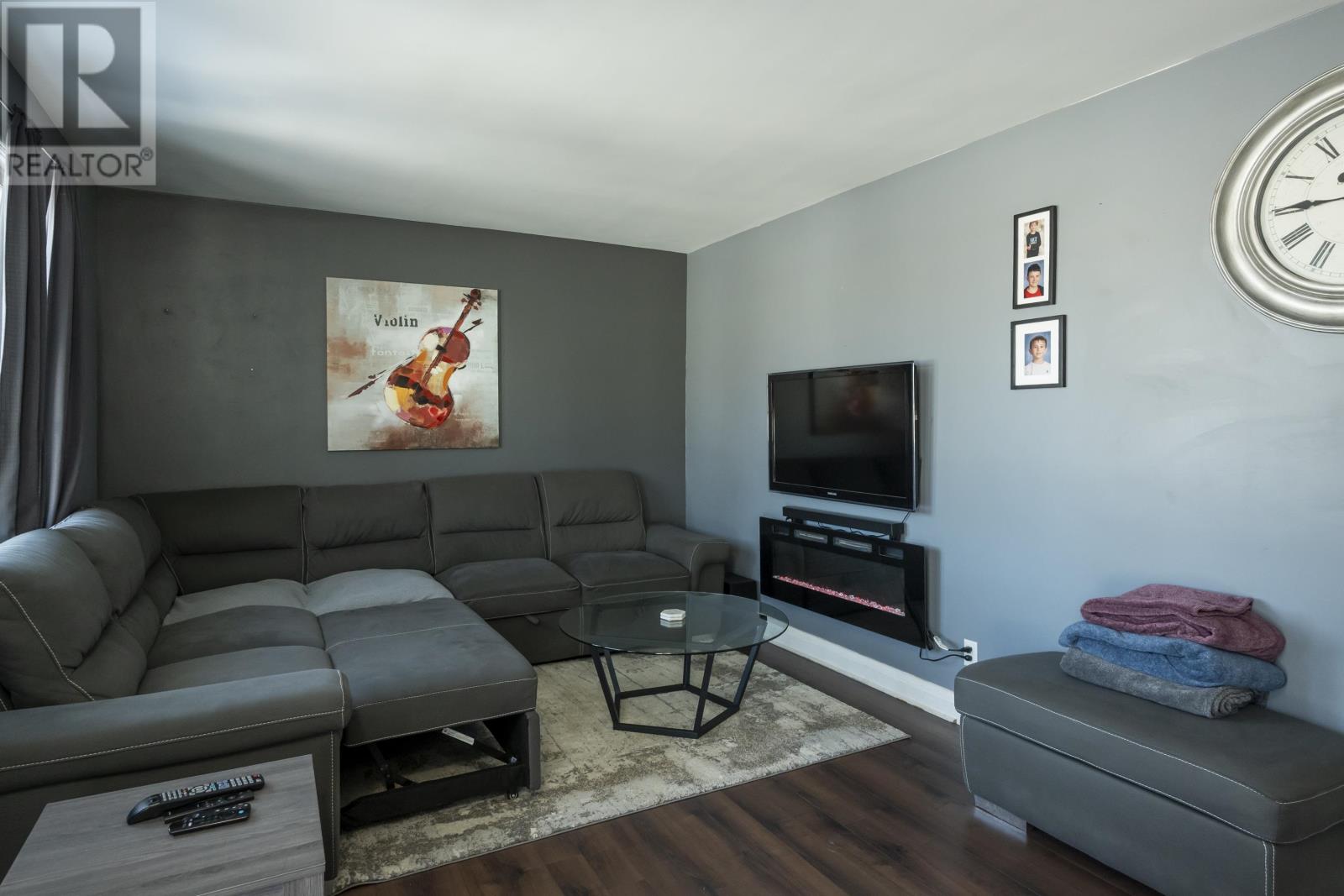 2146 Begin ST E, Thunder Bay, Ontario, P7E5L6 — Photo 2