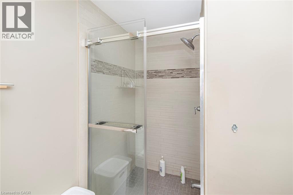 443 ELEVENTH Road E, Stoney Creek, Ontario, L8J3N4 — Photo 17