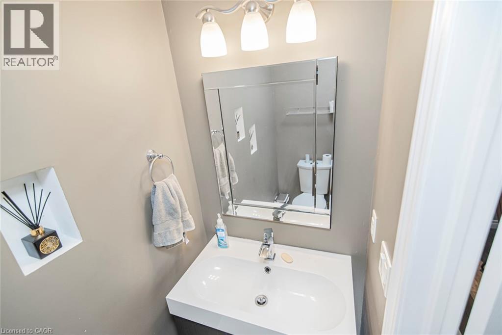 443 ELEVENTH Road E, Stoney Creek, Ontario, L8J3N4 — Photo 46