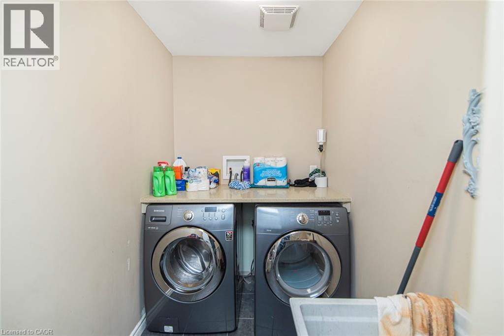 443 ELEVENTH Road E, Stoney Creek, Ontario, L8J3N4 — Photo 5