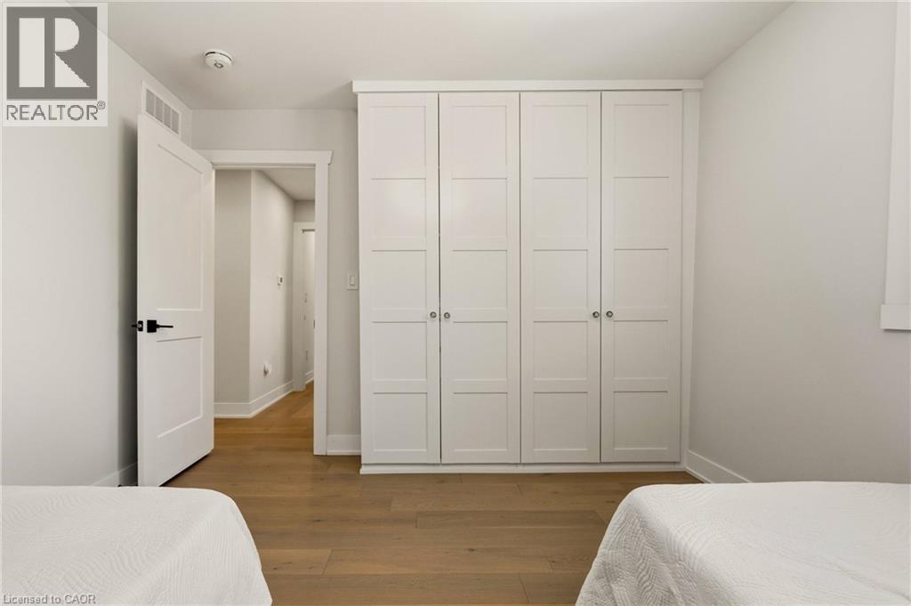 204 FALLING BROOK Drive, Ancaster, Ontario, L9G1E6 — Photo 32