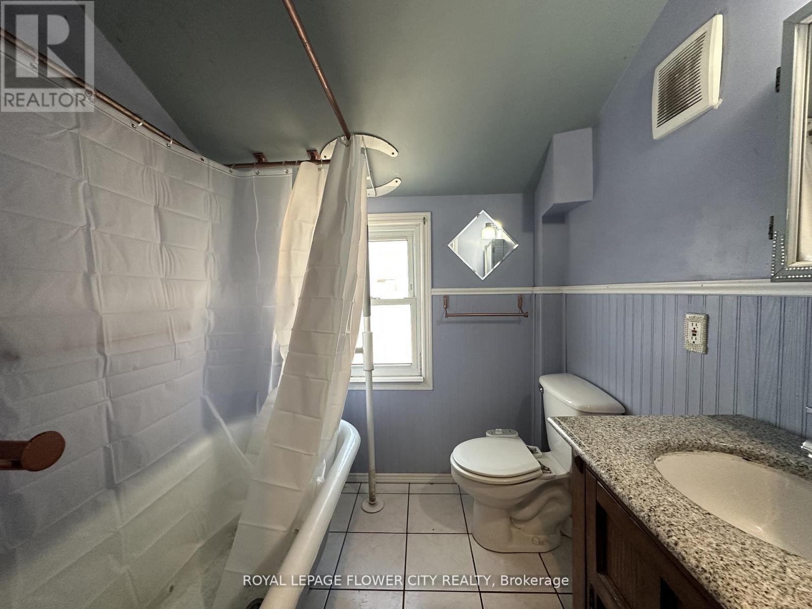 1248 MCEWAN AVENUE, Windsor, Ontario, N9B2G7 — Photo 3