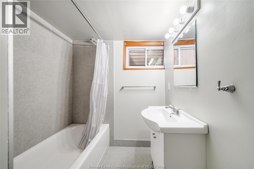 1511 HALL, Windsor, Ontario, N8X4R6 — Photo 40
