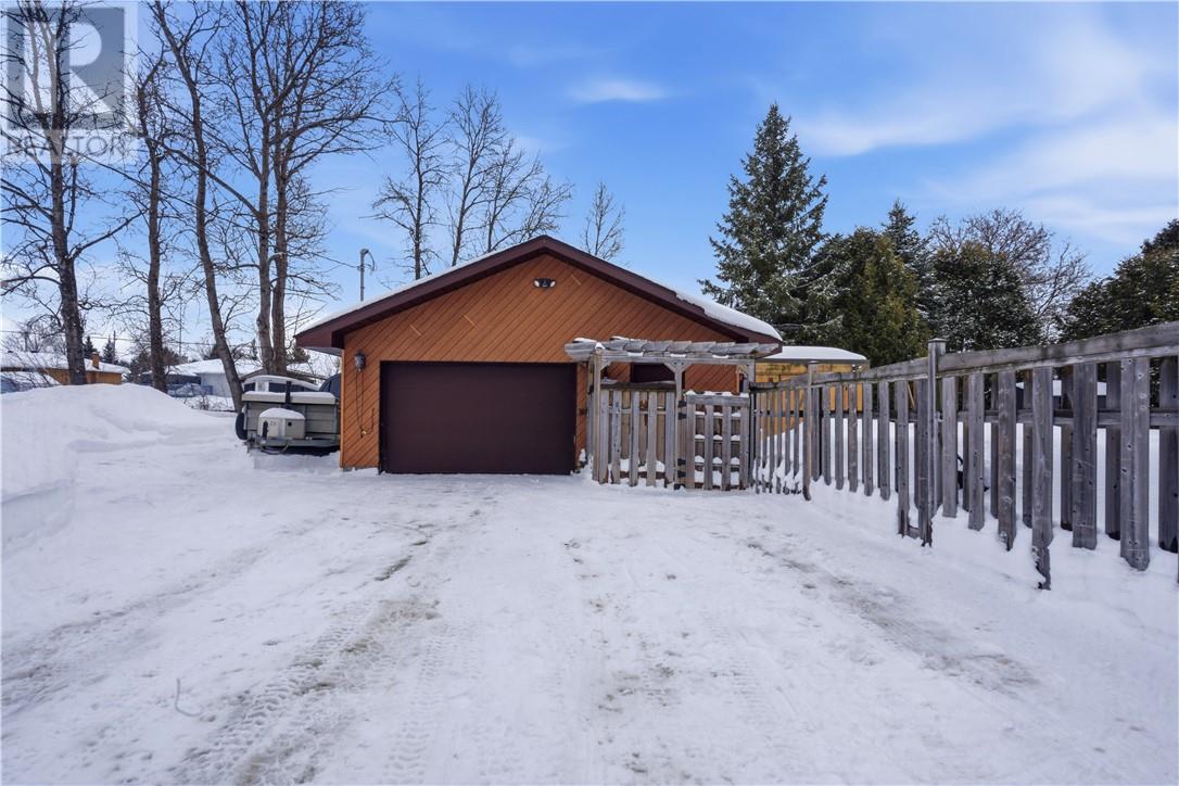 205 Balfour, Chelmsford, Ontario, P0M1L0 — Photo 4