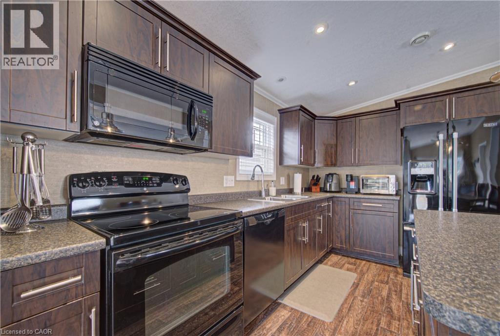 1429 SHEFFIELD Road Unit# 11, Hamilton, Ontario, N1R8B2 — Photo 2