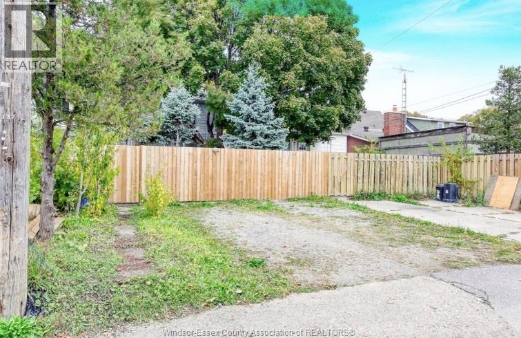 1141 HALL AVENUE, Windsor, Ontario, N9A2M8 — Photo 5