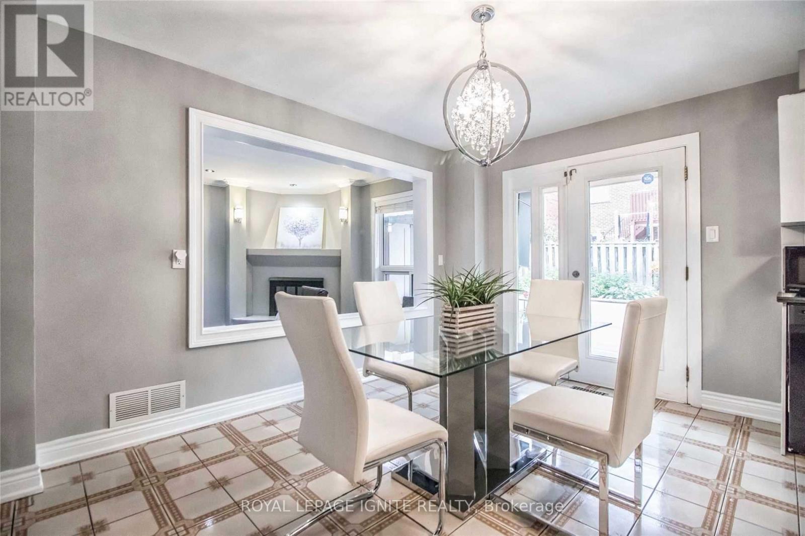 11 CARISBROOKE SQUARE, Toronto (Malvern), Ontario, M1B4M2 — Photo 13