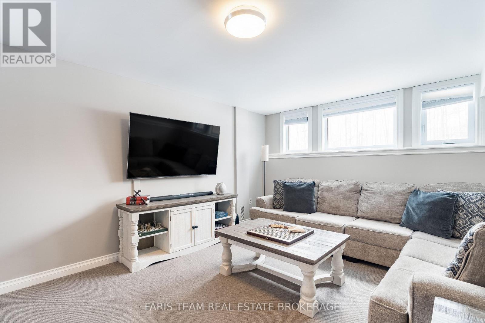 1 PINEVIEW DRIVE, Oro-Medonte, Ontario, L0L2L0 — Photo 37