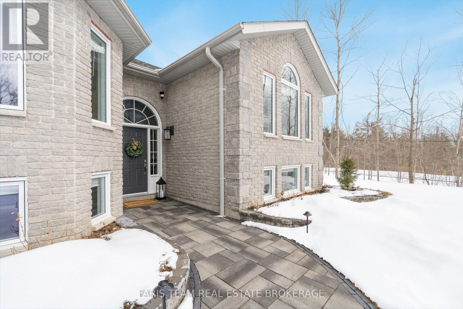 1 PINEVIEW DRIVE, Oro-Medonte, Ontario, L0L2L0 — Photo 4