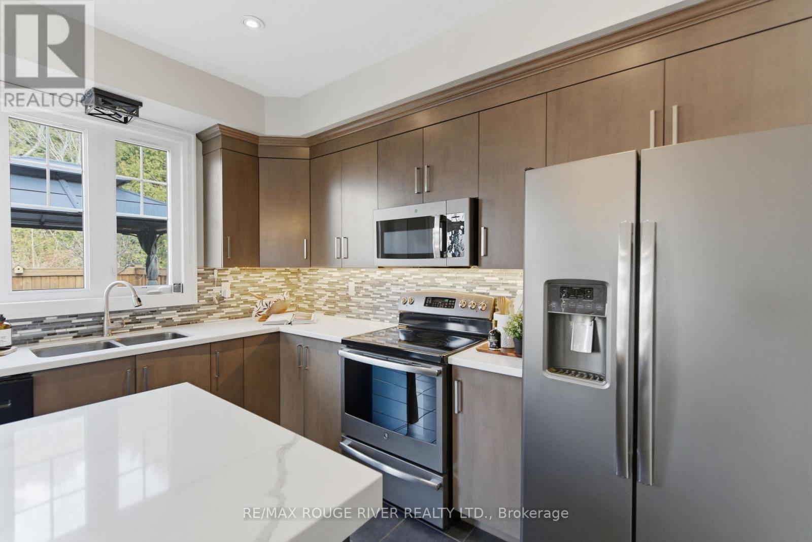 201 VARCOE ROAD, Clarington (Courtice), Ontario, L1E0J1 — Photo 10